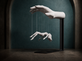Overtaken – Schwebende String-Art-Skulptur FehnFactory