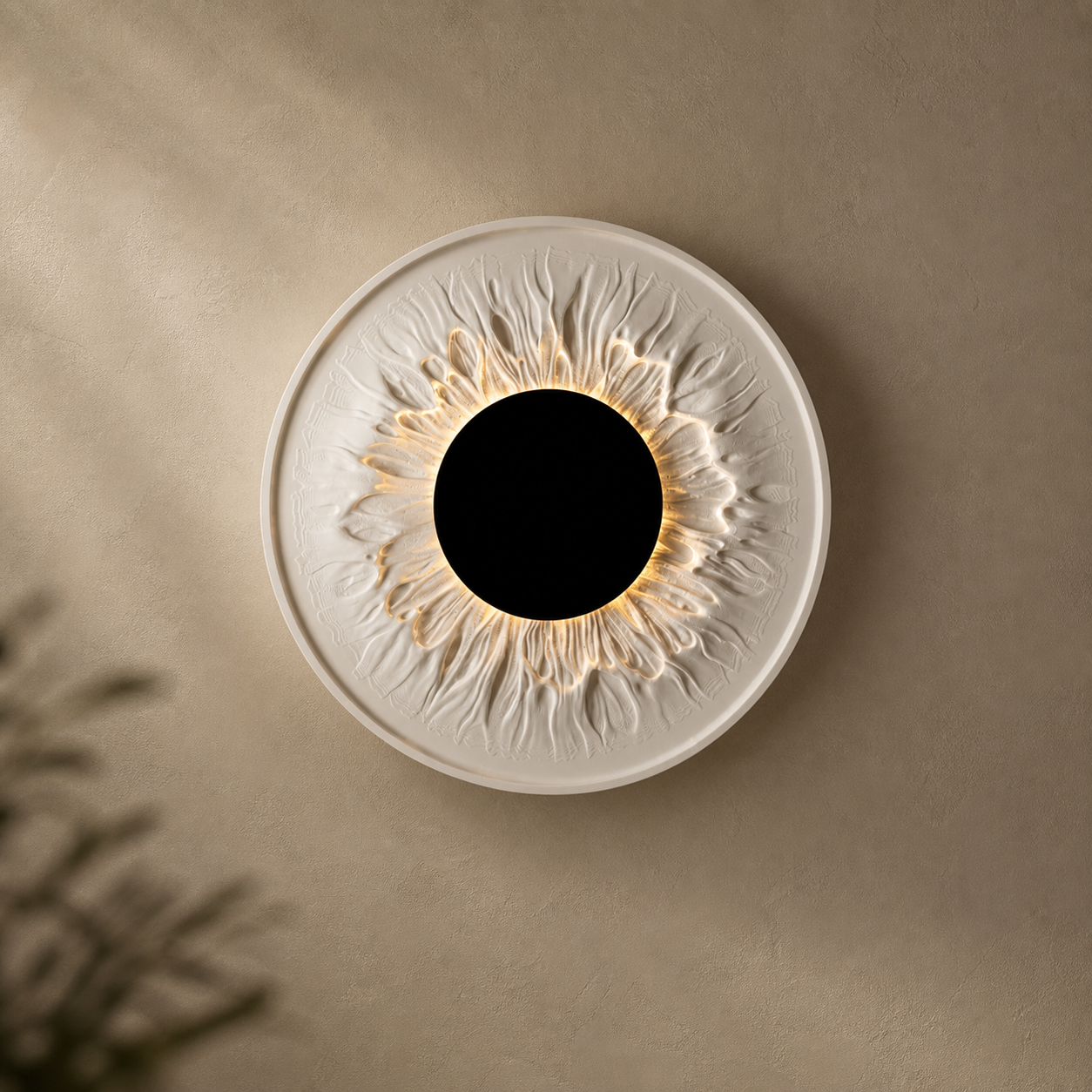 Iris Lamp – Runde Wandkunstlampe | Iris-Relief mit RGBW-Licht FehnFactory