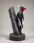 Pileated Sentinel – mehrfarbige Helmspecht-Skulptur FehnFactory