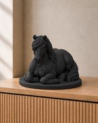 Haflinger liegend – Pferdefigur – 02 schwarz