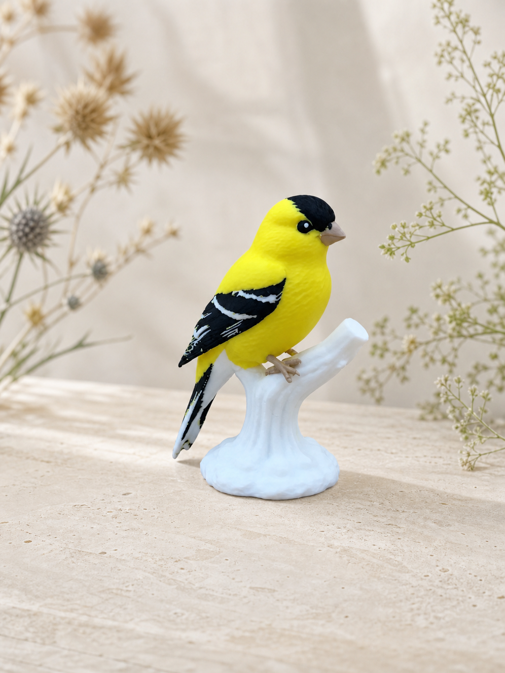 Sunshine Goldfinch – freistehende Goldzeisig-Skulptur FehnFactory
