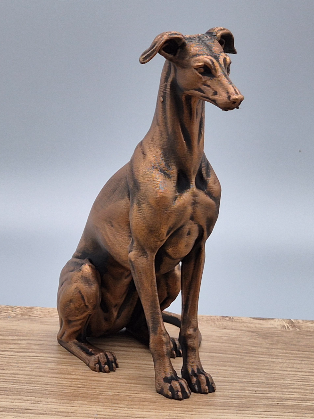 Greyhound Hundefigur / Realistic Greyhound Dog Figurine – Handbemalt & Detailliert Fehn-factory.de