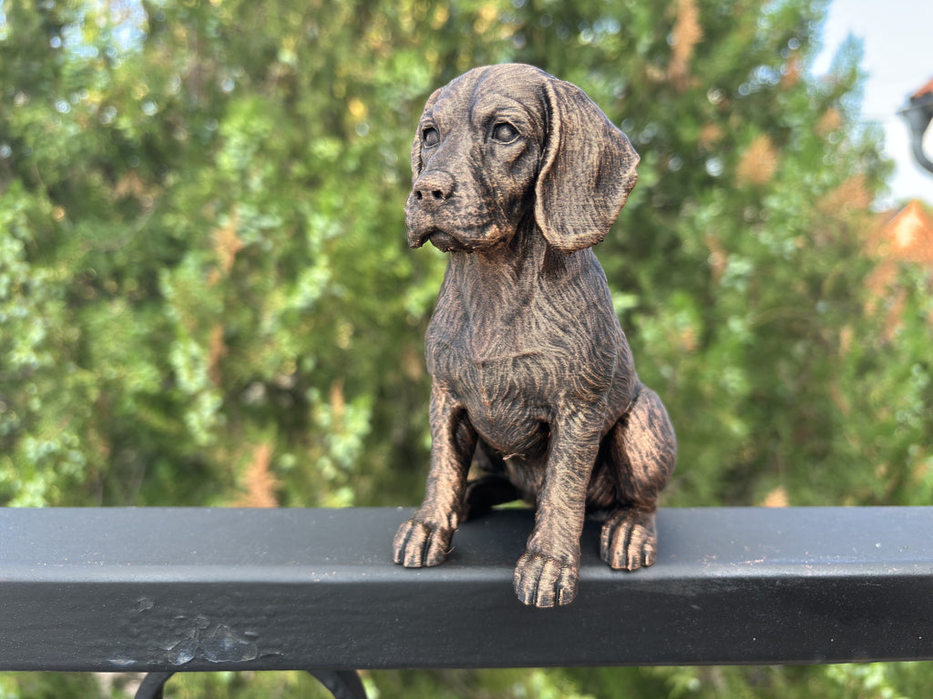 Beagle – detailreiche sitzende Hundefigur | Geschenk für Hundefans | Made in Germany Fehn-factory.de