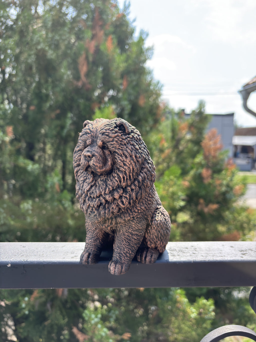 Chow-Chow-Hundefigur sitzend – detailreiches Fell | Geschenk für Hundefans | Made in Germany Fehn-factory.de
