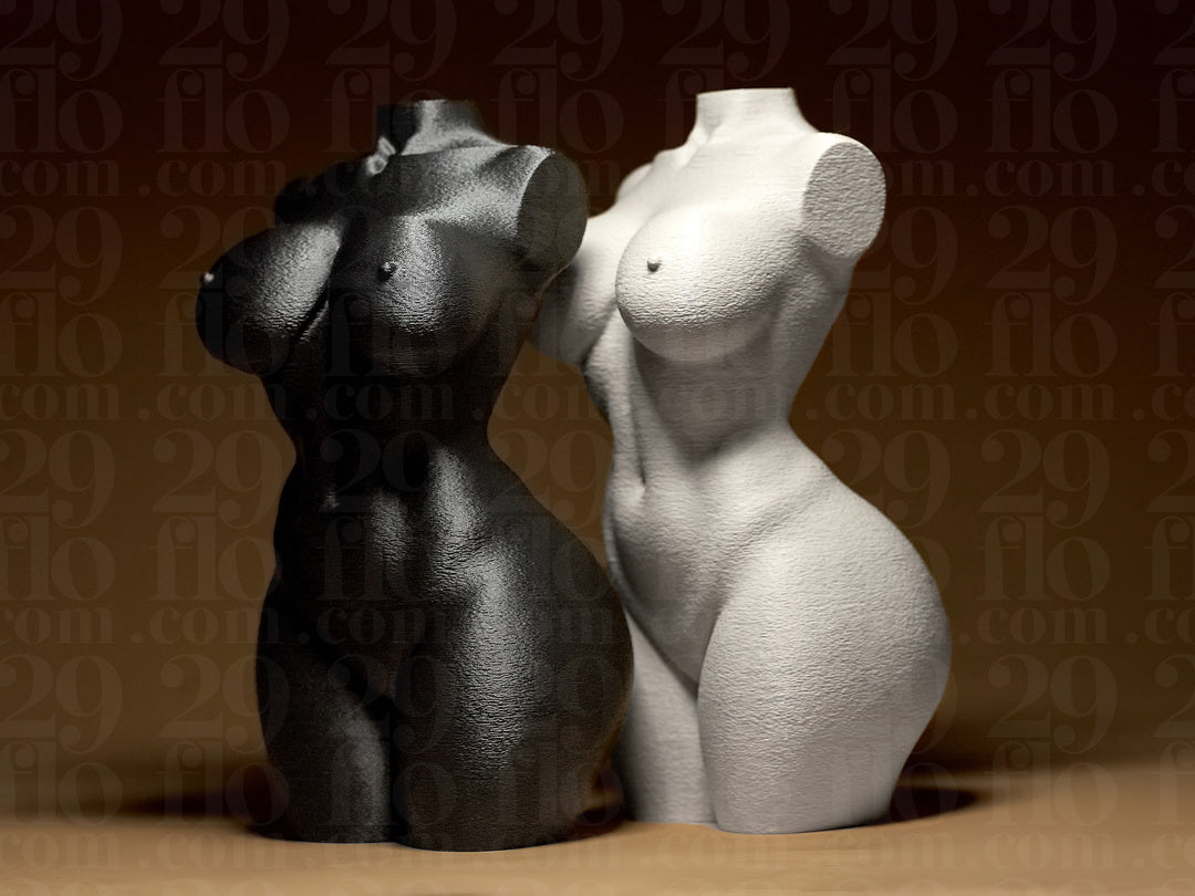 Weibliche Torso-Skulptur – Moderne Körperkunst FehnFactory