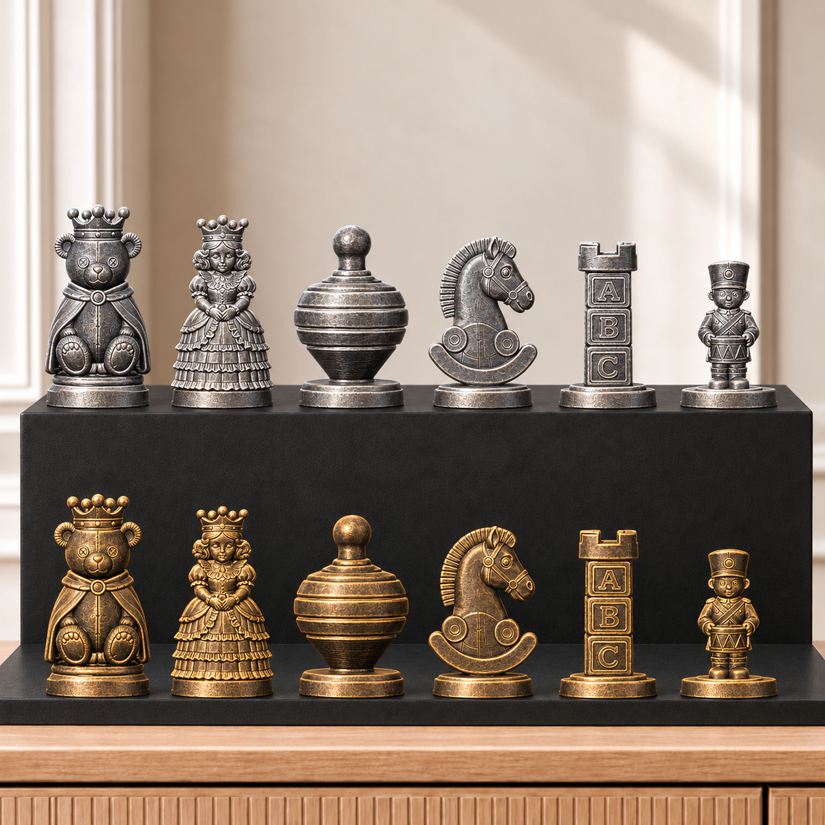 Spielzeugkiste Schachset – 02 silber gold handbemalt