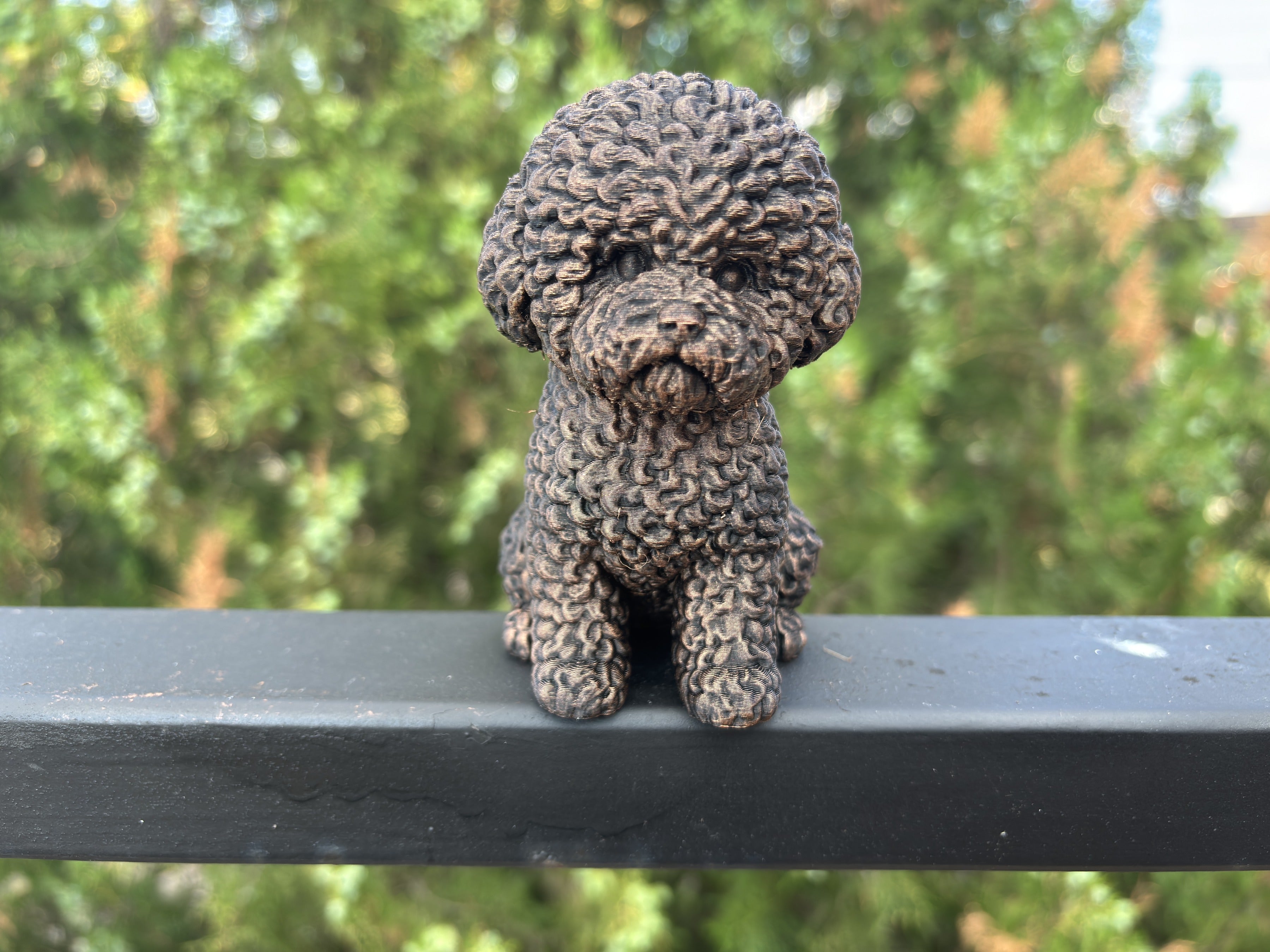 Bichon Frisé – detailreiche sitzende Hundefigur | Geschenk für Hundefans | Made in Germany Fehn-factory.de