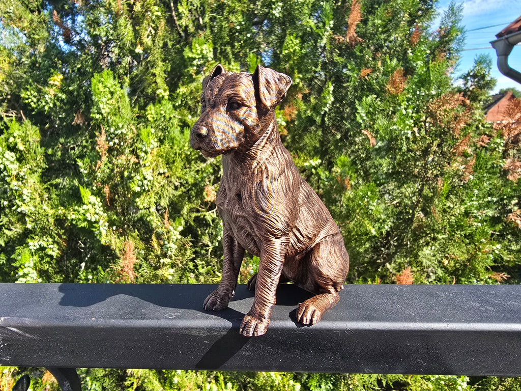 Jack Russell Terrier Figur sitzend – Hundefigur für innen | Geschenk für Terrierfans | Made in Germany Fehn-factory.de