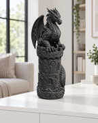 Drache auf Burgturm Ornament - Schwarz gedruckt Wohnzimmer