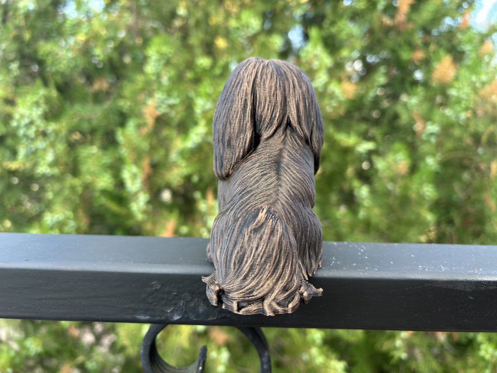Malteser – detailreiche sitzende Hundefigur | Geschenk für Malteser-Fans | Made in Germany Fehn-factory.de
