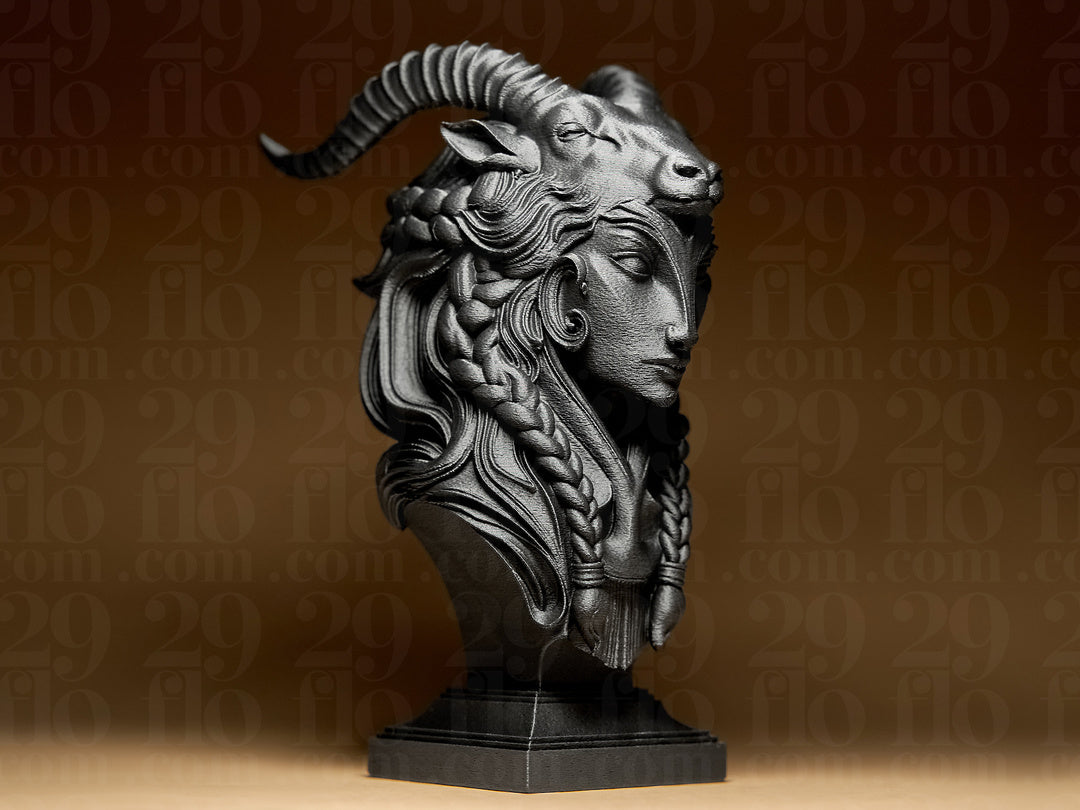 Lady Capricorn Skulptur – Sternzeichen Steinbock FehnFactory