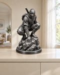 Ninja hockend - STL & 3MF - 06-handbemalt-silber