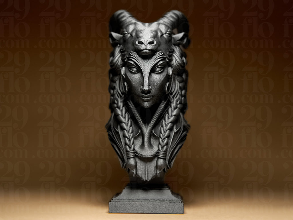 Lady Capricorn Skulptur – Sternzeichen Steinbock FehnFactory