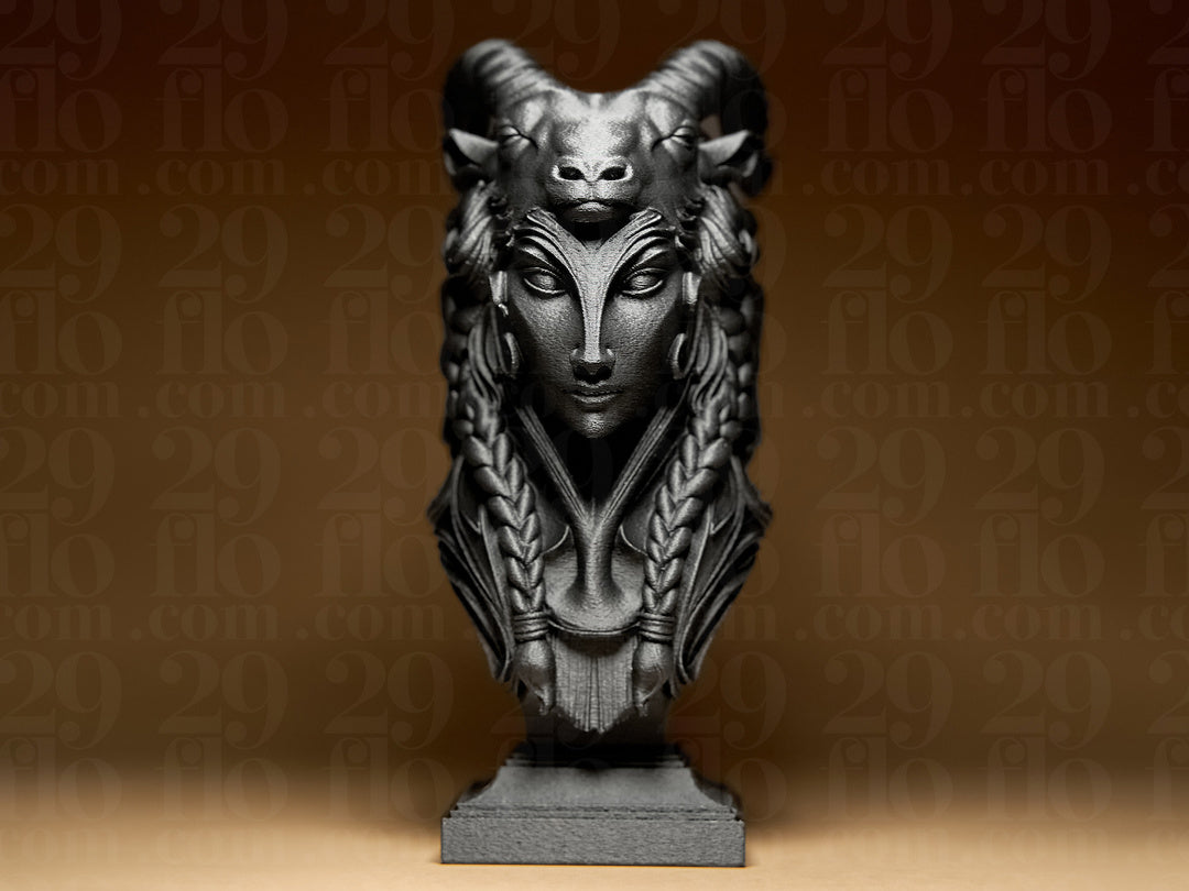 Lady Capricorn Skulptur – Sternzeichen Steinbock FehnFactory