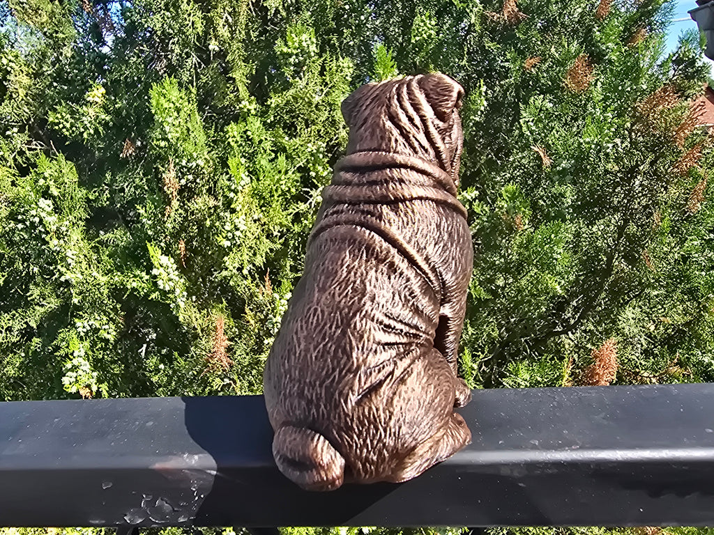 Shar-Pei-Hundefigur sitzend – markante Falten | Geschenk für Hundefans | Made in Germany Fehn-factory.de