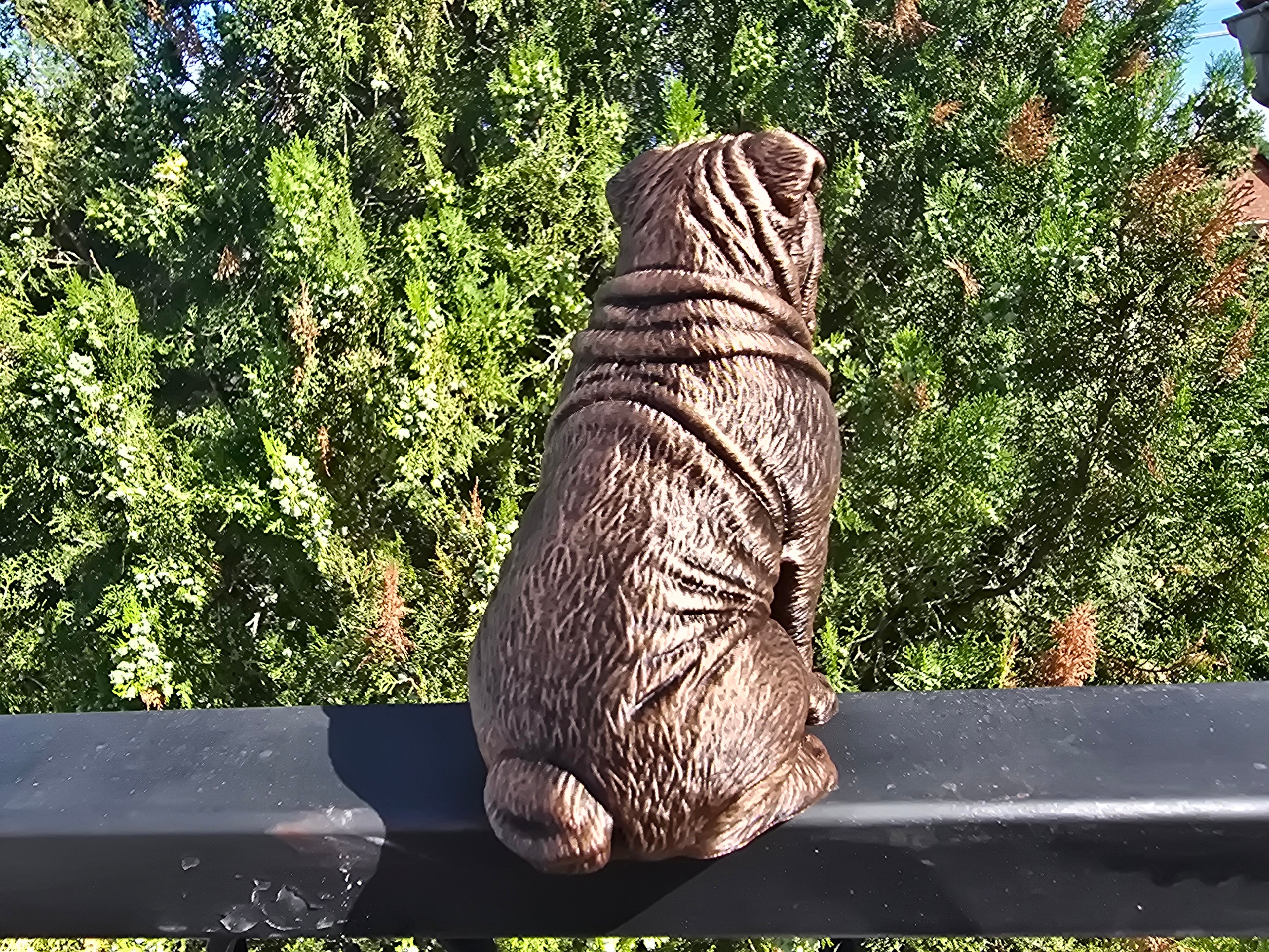 Shar-Pei-Hundefigur sitzend – markante Falten | Geschenk für Hundefans | Made in Germany Fehn-factory.de