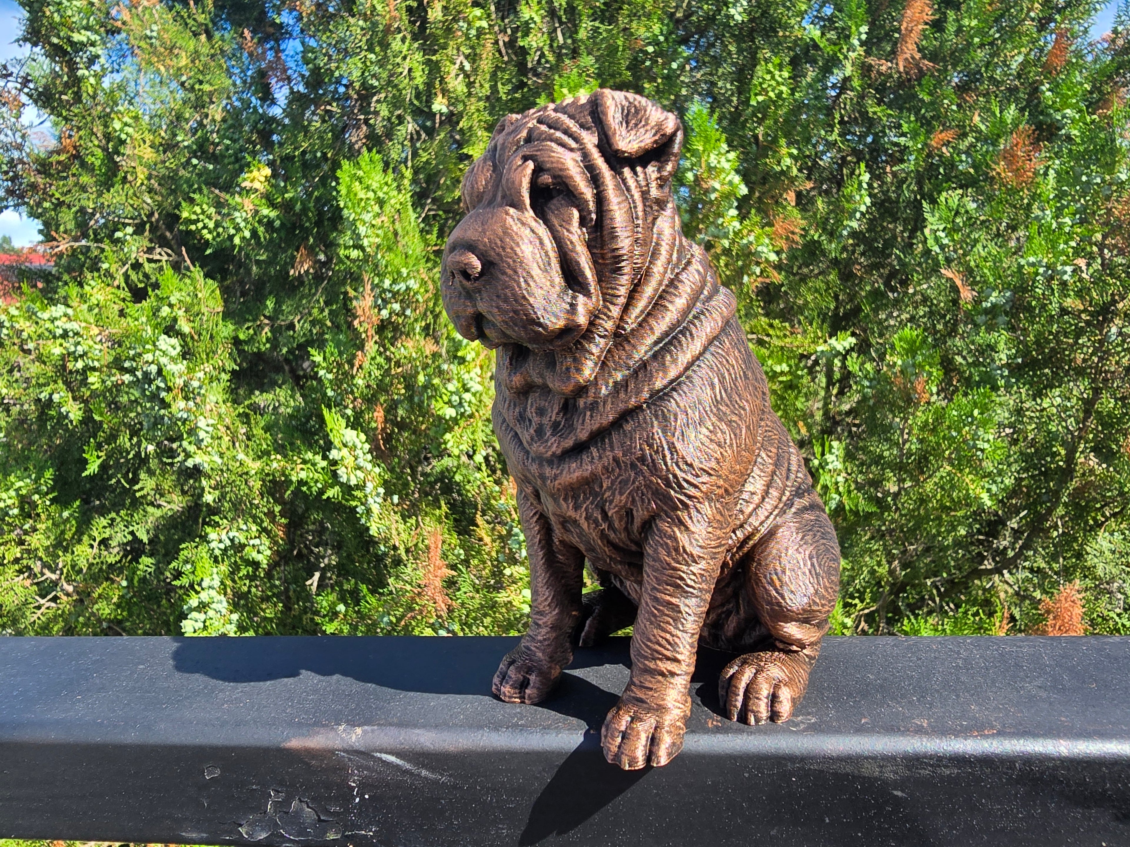 Shar-Pei-Hundefigur sitzend – markante Falten | Geschenk für Hundefans | Made in Germany Fehn-factory.de