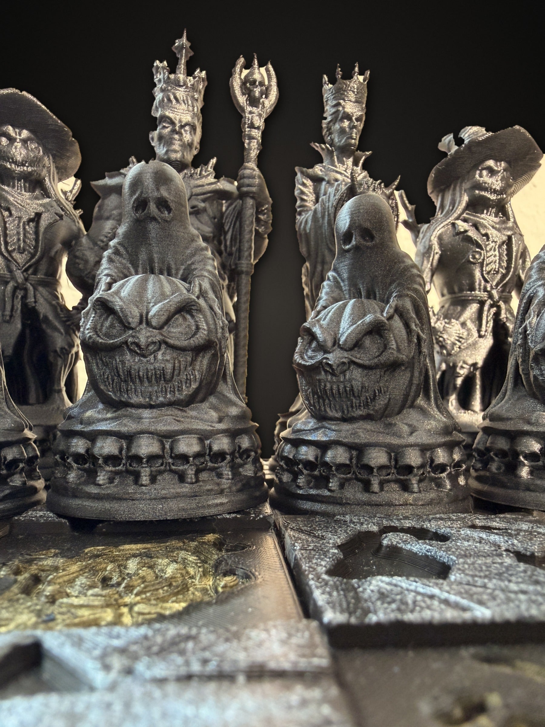 Halloween Gothic Schachset – handbemalt