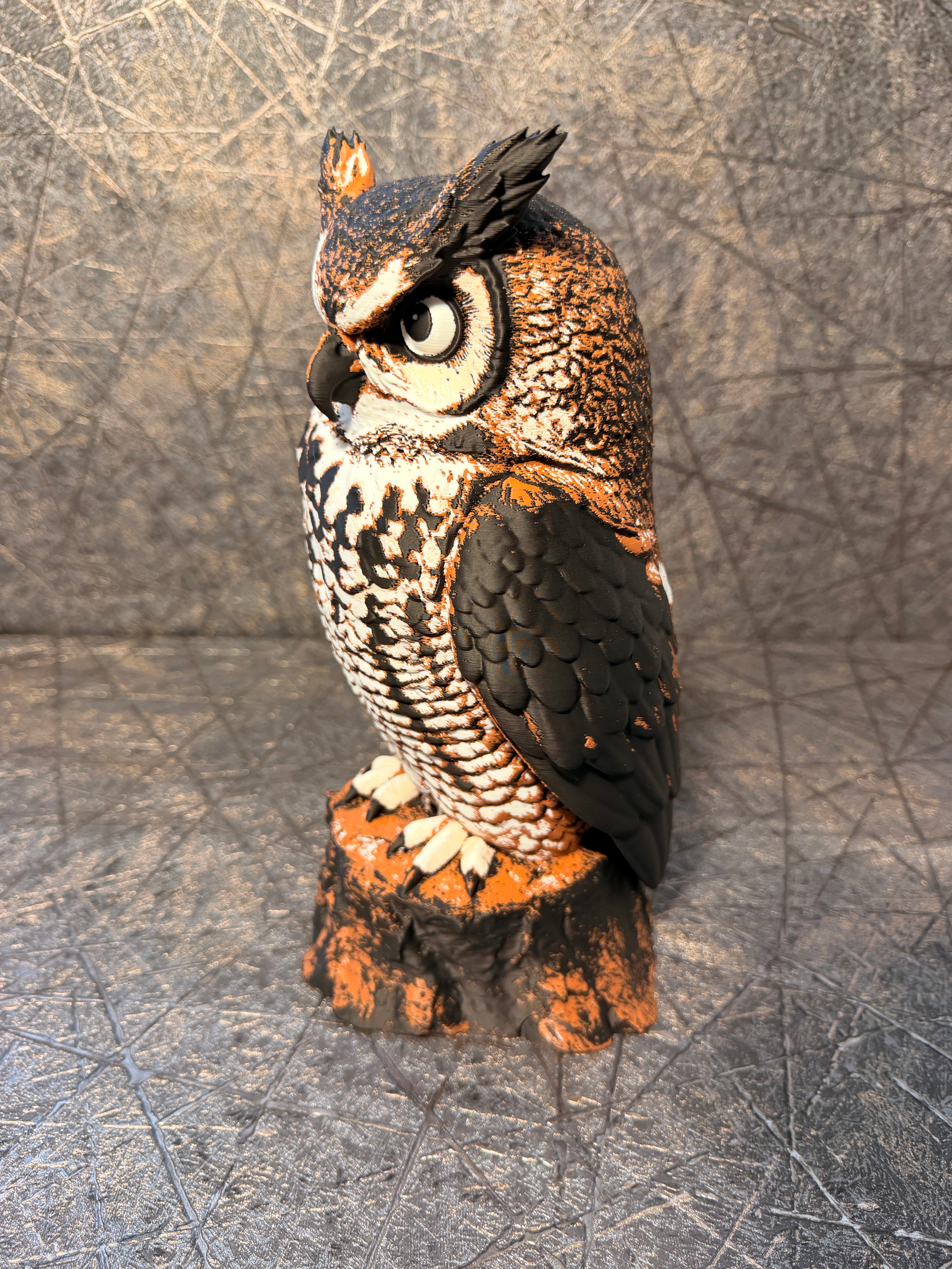 Uhu auf Baumstumpf – Great Horned Owl 3D-Druck Figur