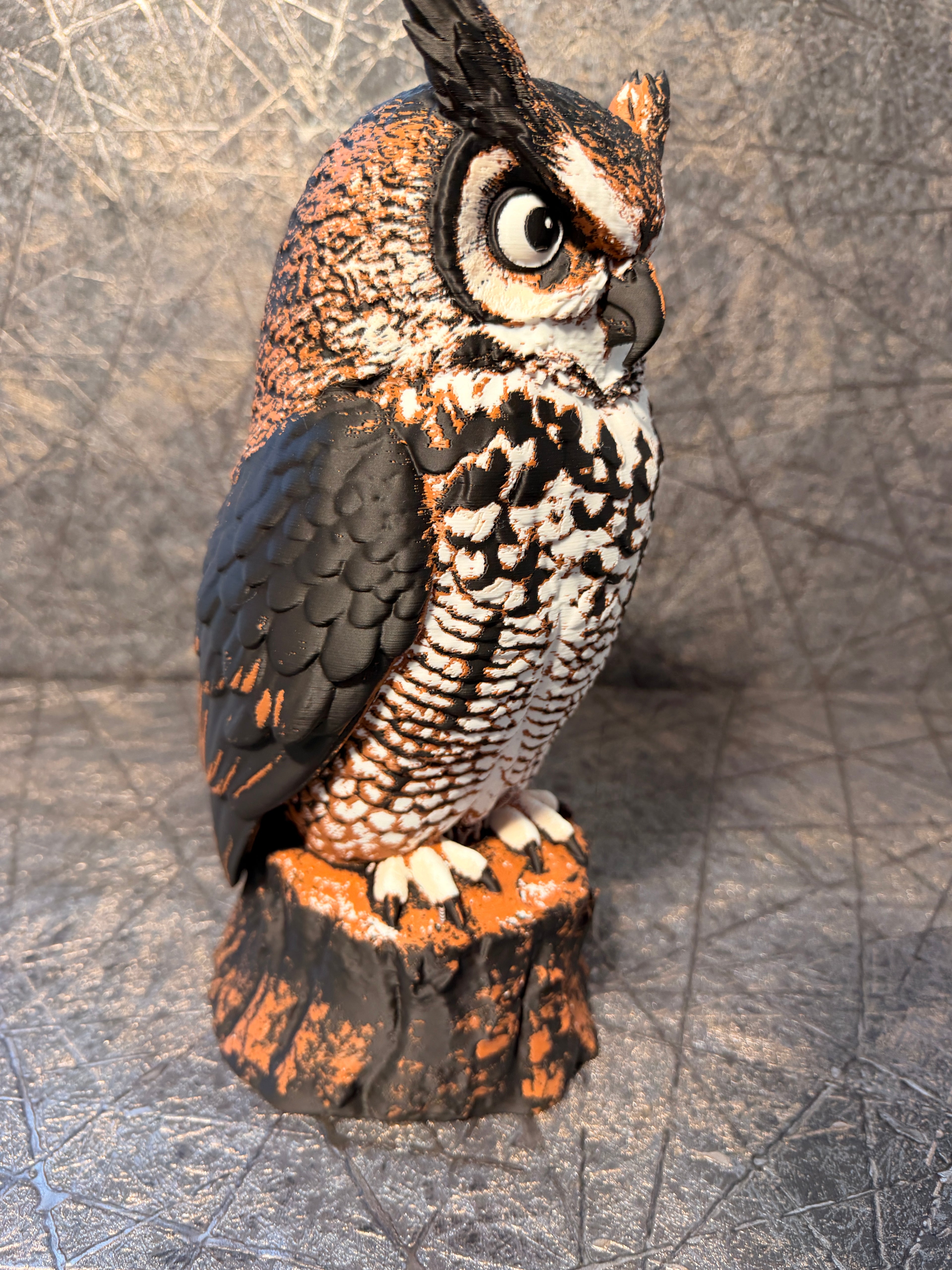 Uhu auf Baumstumpf – Great Horned Owl 3D-Druck Figur