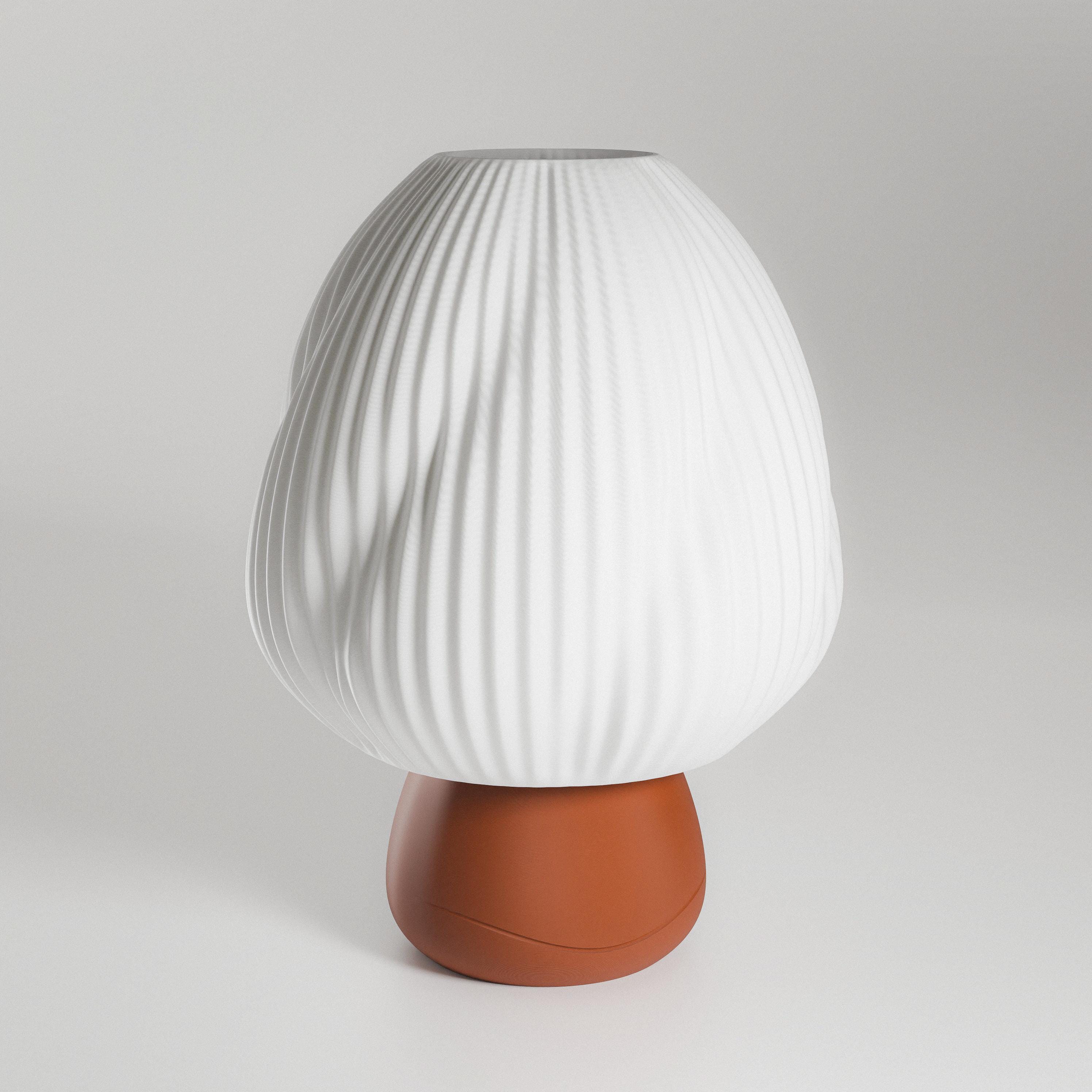 Terra Bloom – Moderne Tischlampe  mit Terrakotta-Basis. Verschiedene Farben  Wo Design und Natur auf sanftes Licht treffen. Fehn-factory.de