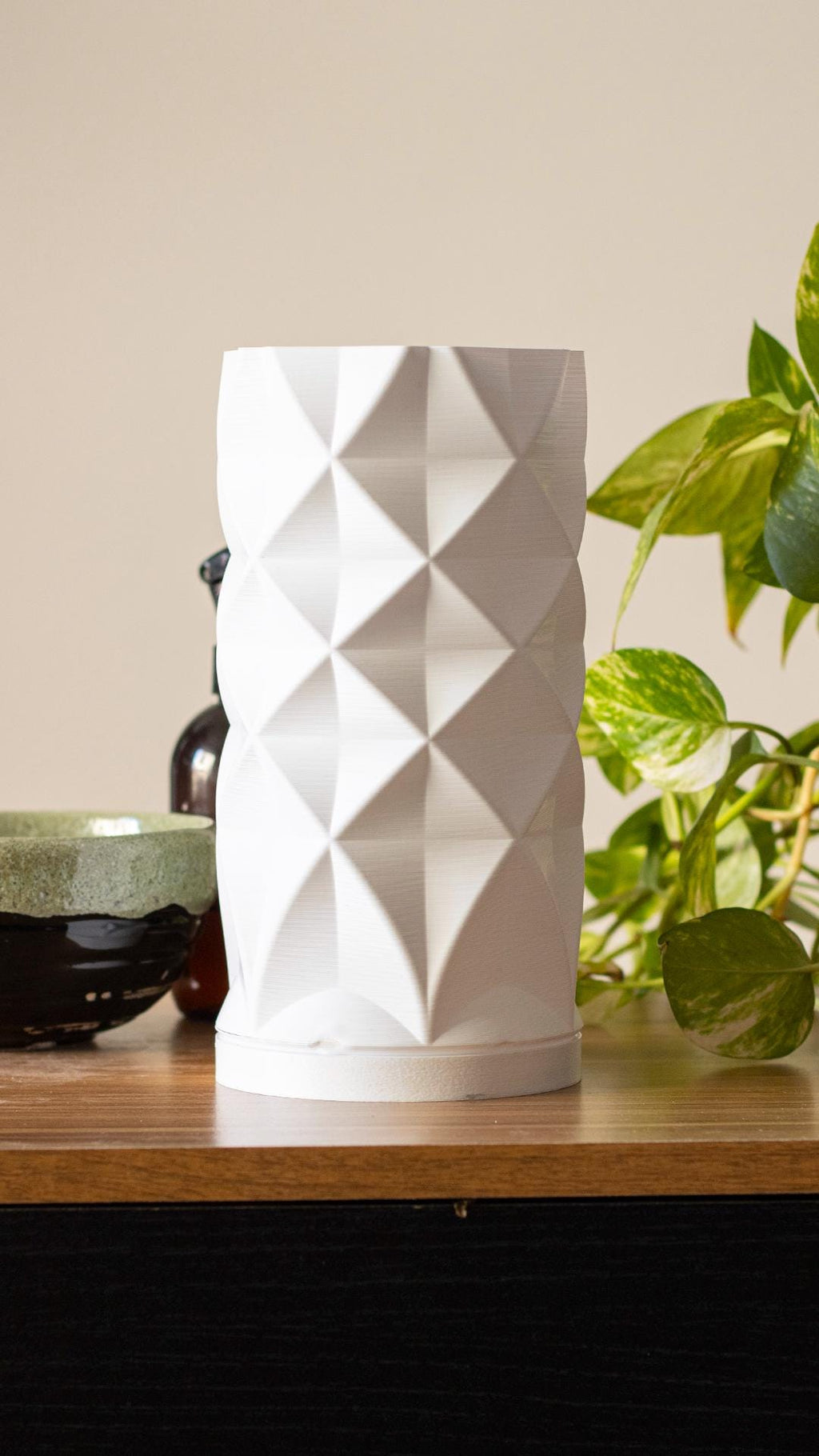Tischlampe & Nachttischlampe – Diamonds Lampshade | Moderne Wohndeko, Designerlampe mit Fuß, E27 Fehn-factory.de