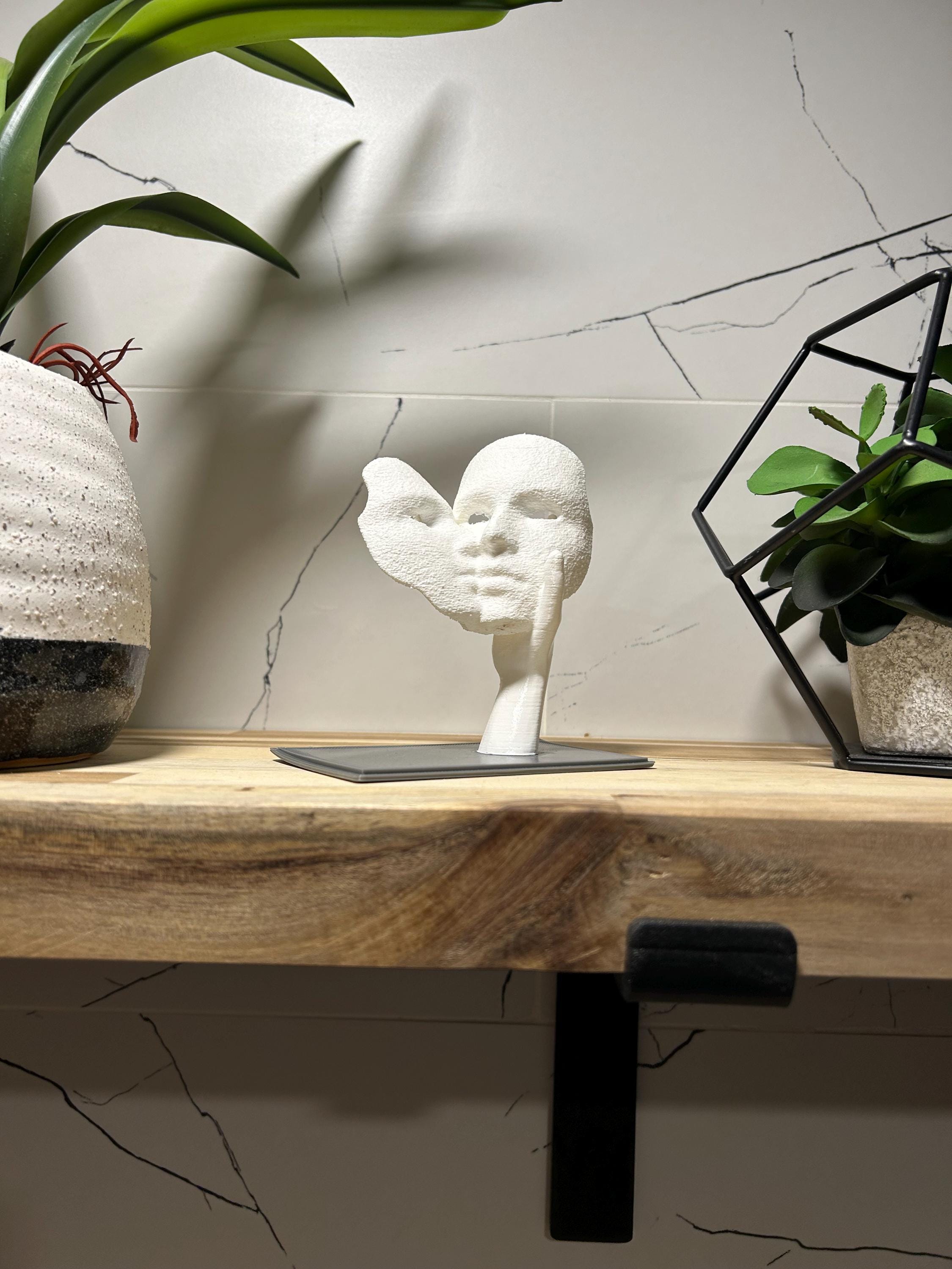 Deko-Skulptur „NOFACES“ – Moderne Gesichts-Skulptur mit Hand Fehn-factory.de