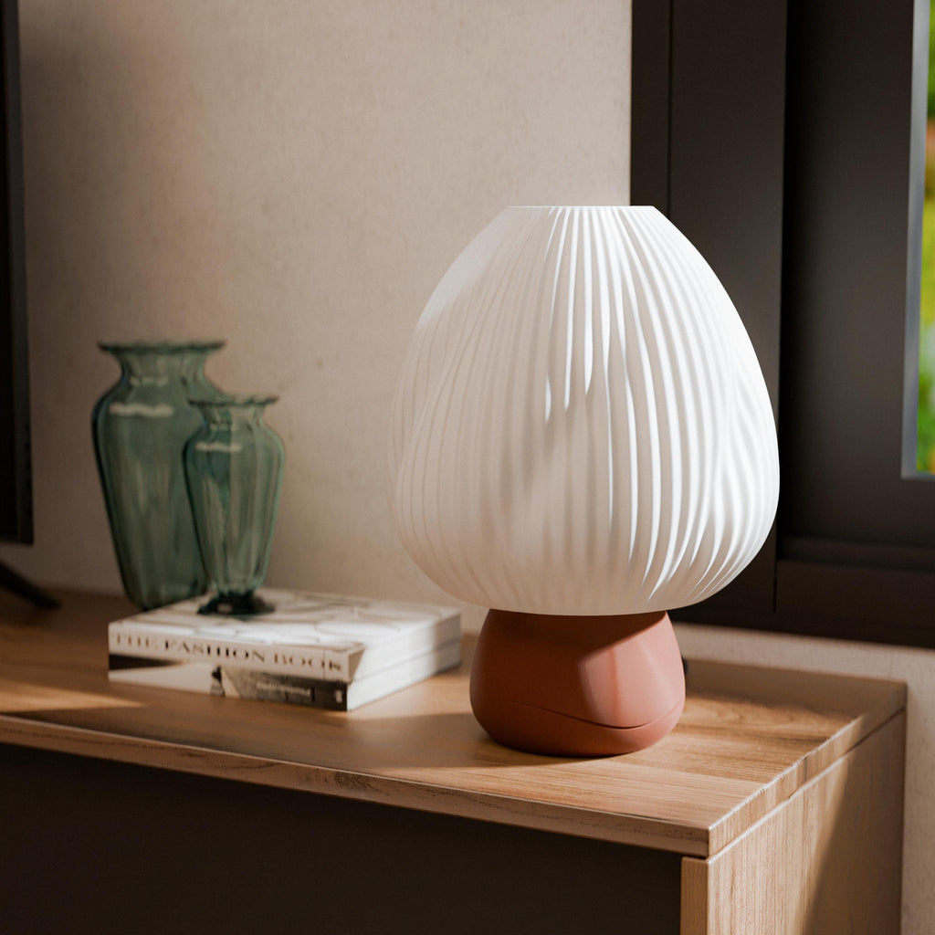 Terra Bloom – Moderne Tischlampe  mit Terrakotta-Basis. Verschiedene Farben  Wo Design und Natur auf sanftes Licht treffen. Fehn-factory.de