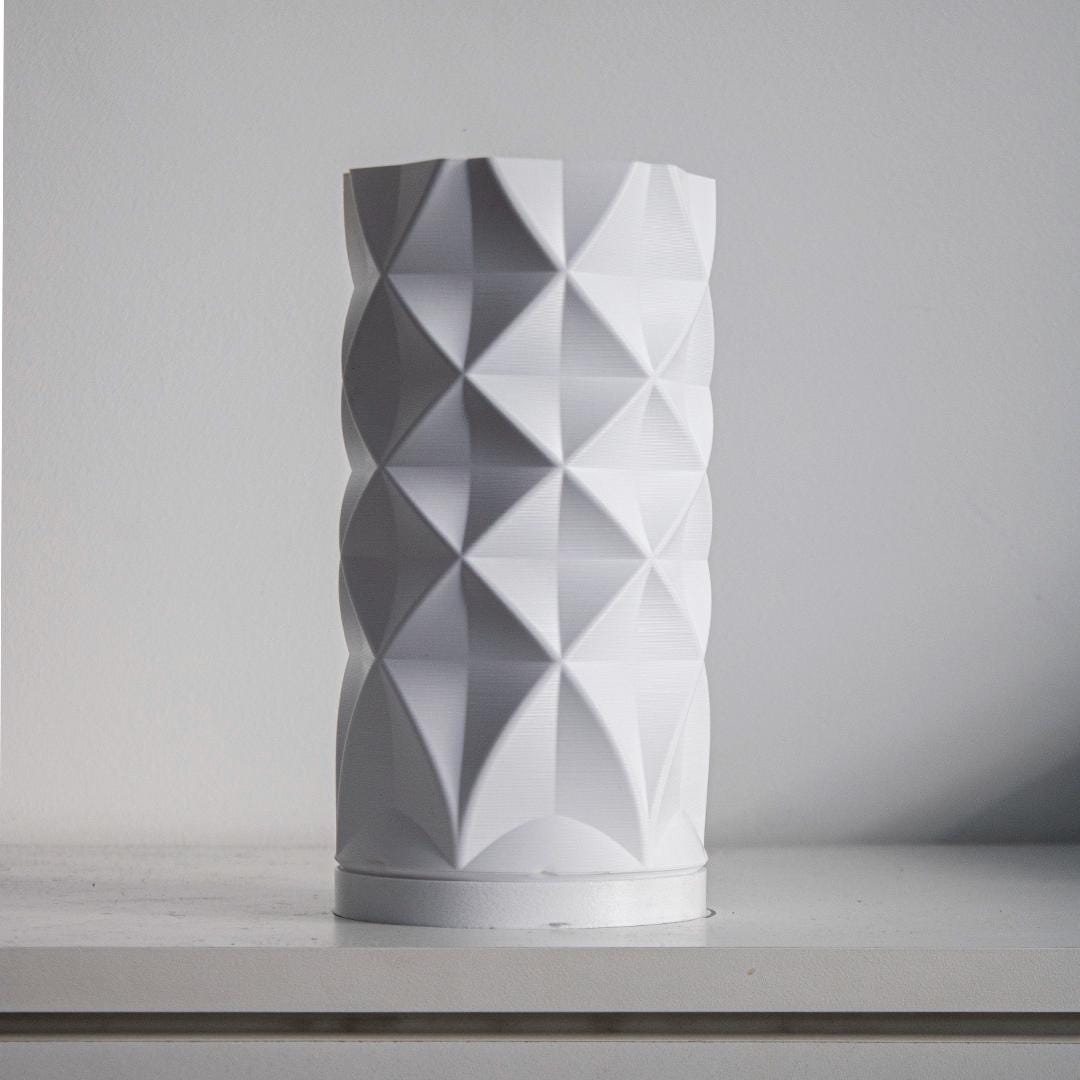 Tischlampe & Nachttischlampe – Diamonds Lampshade | Moderne Wohndeko, Designerlampe mit Fuß, E27 Fehn-factory.de