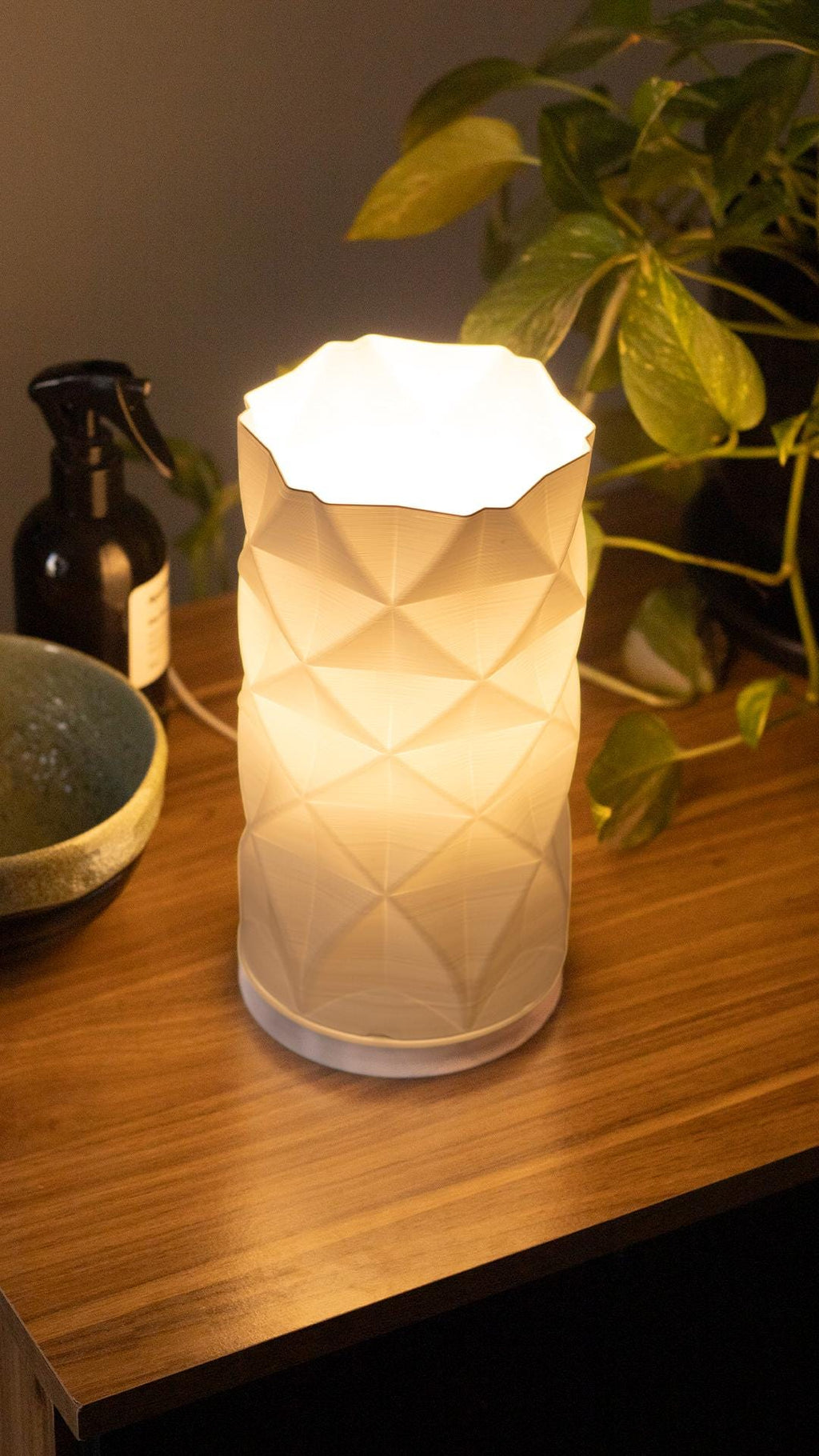 Tischlampe & Nachttischlampe – Diamonds Lampshade | Moderne Wohndeko, Designerlampe mit Fuß, E27 Fehn-factory.de
