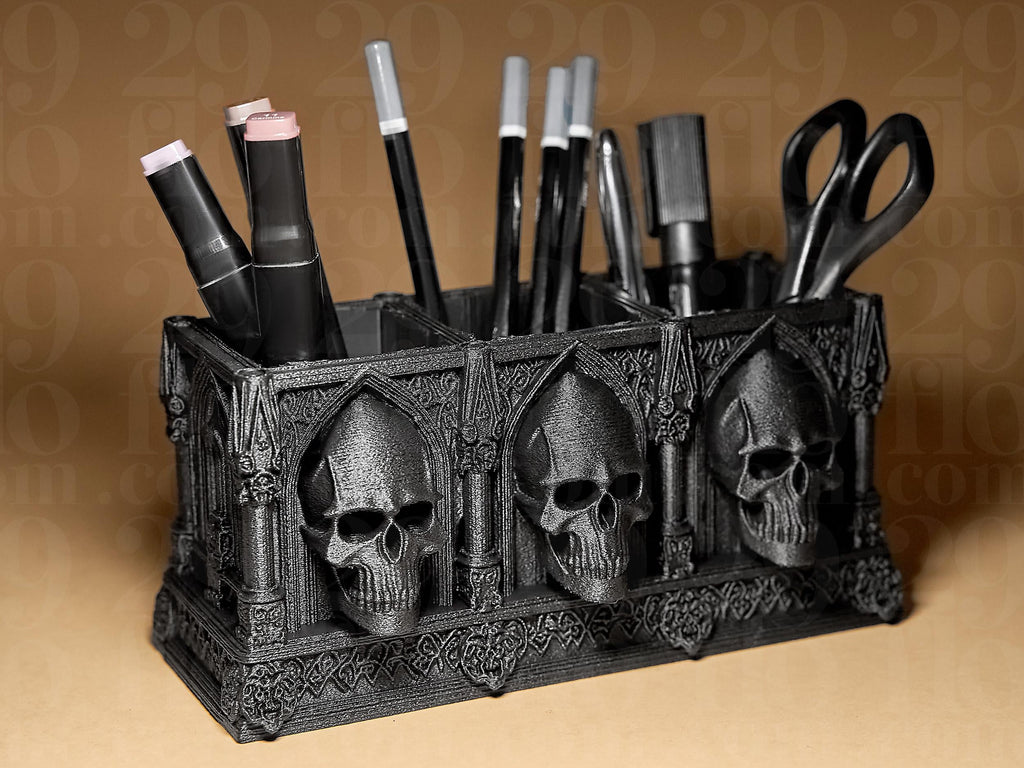 Gothic Skull Organizer – Schädel Stiftehalter & Schreibtisch Organizer im düsteren Kathedralen-Design Fehn-factory.de