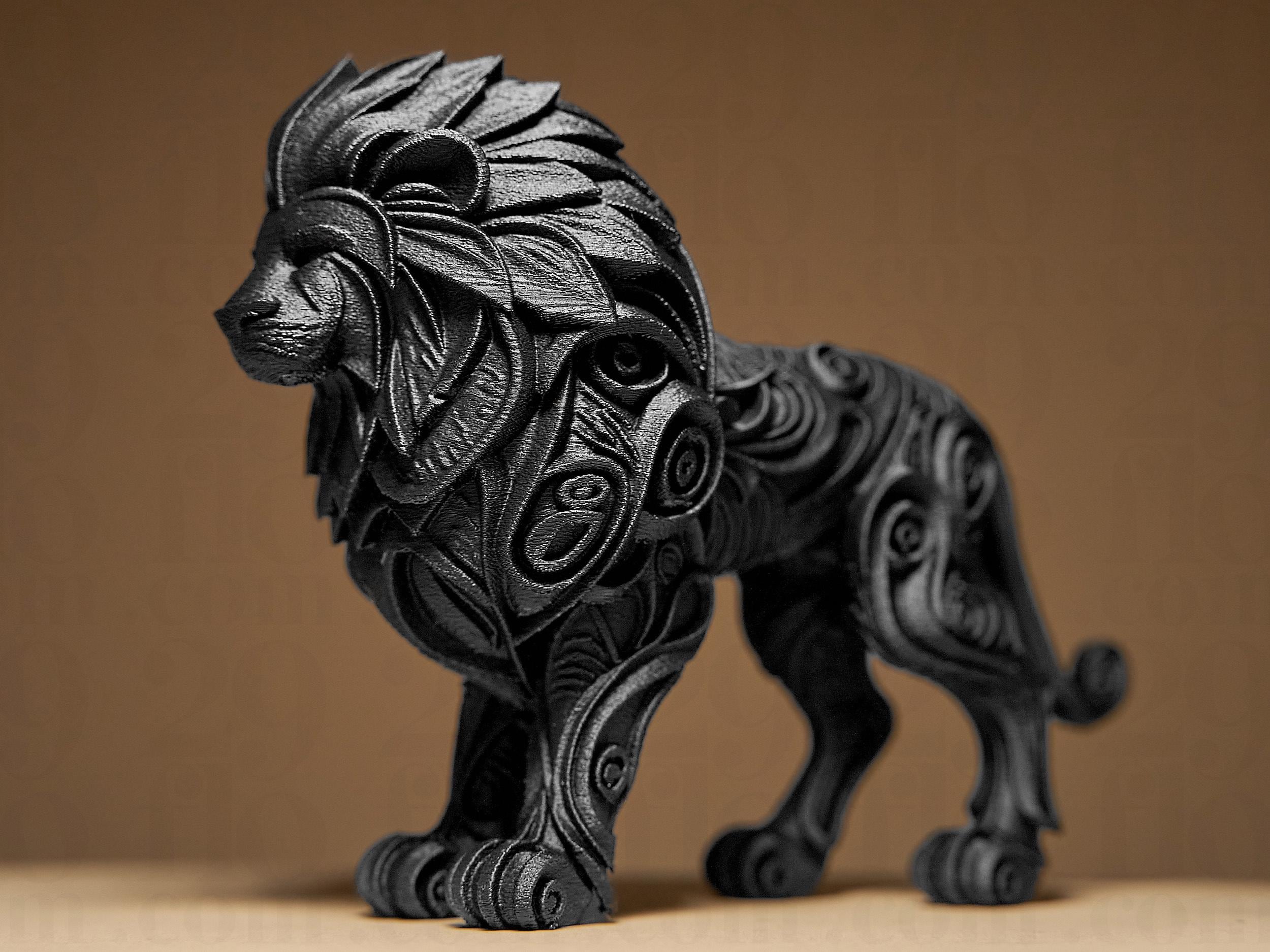 Designer Lion Sculpture | Schwarze Löwenfigur im modernen Stil | 3D-gedruckte Kunstskulptur mit Ornamentstruktur Fehn-factory.de