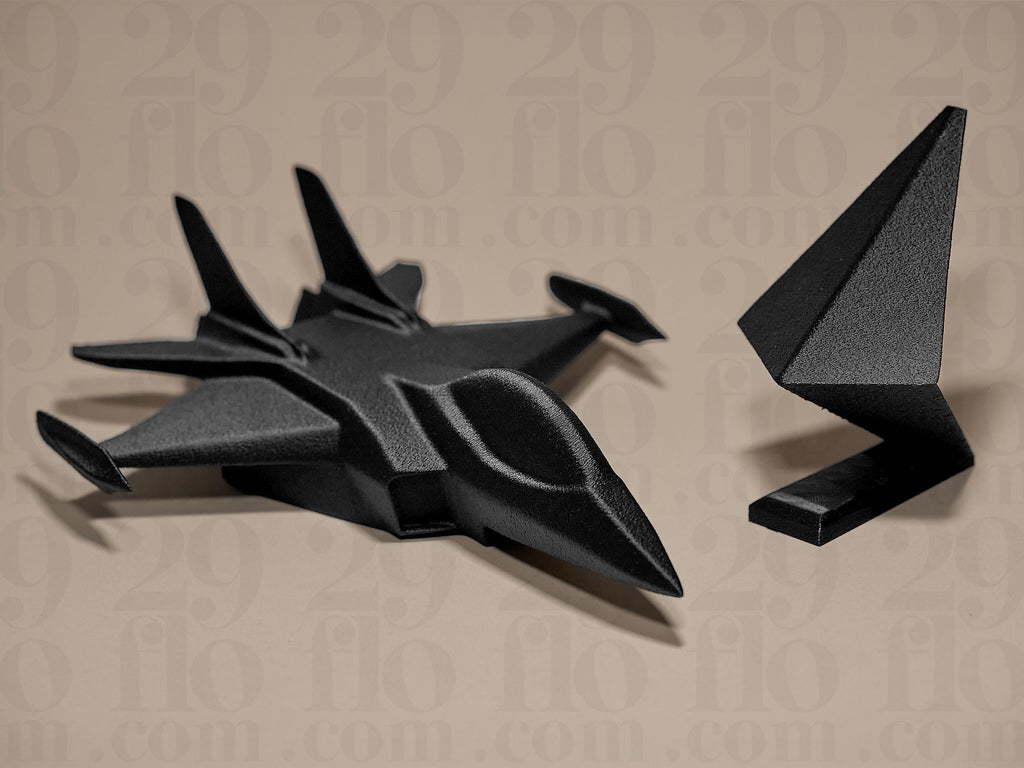 Fighter Aircraft Model | Modernes Kampfflugzeug auf Standfuß | Black Edition Designobjekt für Sammler & Deko Fehn-factory.de