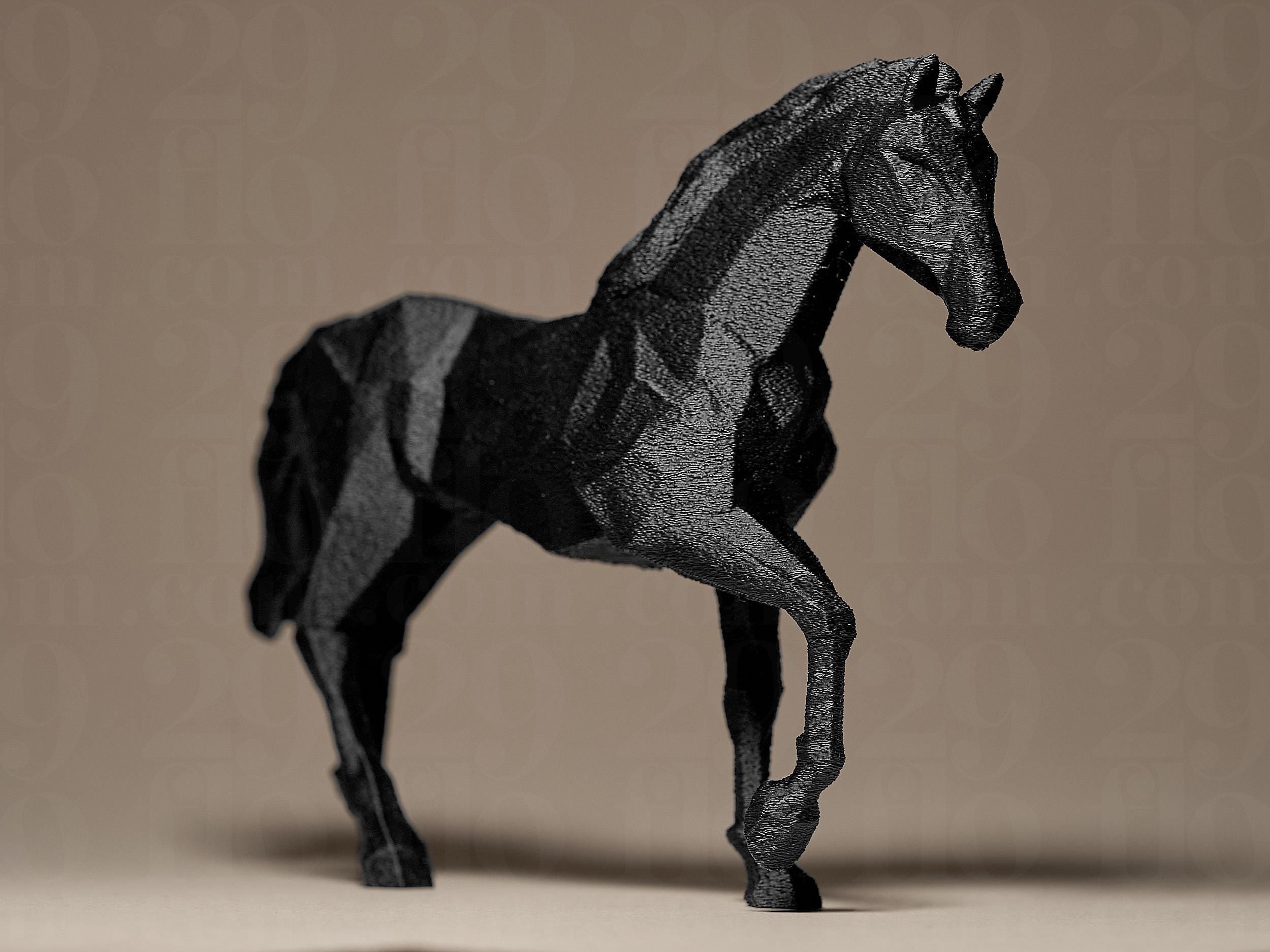 Geometric Horse Figurine | Modernes Pferd Designobjekt | Ausdrucksstarke Skulptur für stilvolle Räume Fehn-factory.de