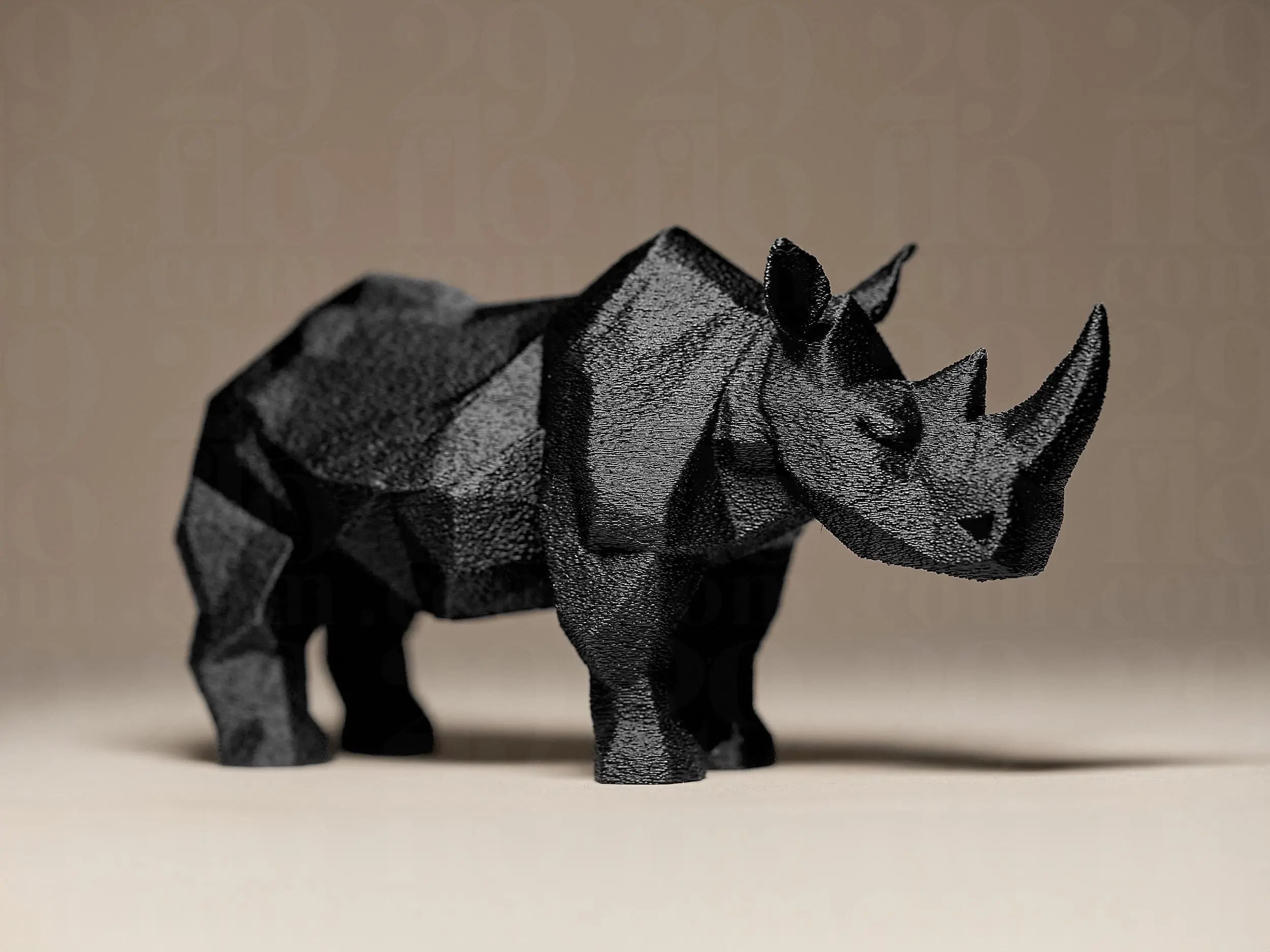Rhino Decor Figurine | Geometrisches Nashorn | Moderne Tierfigur in Schwarz oder Weiß Fehn-factory.de