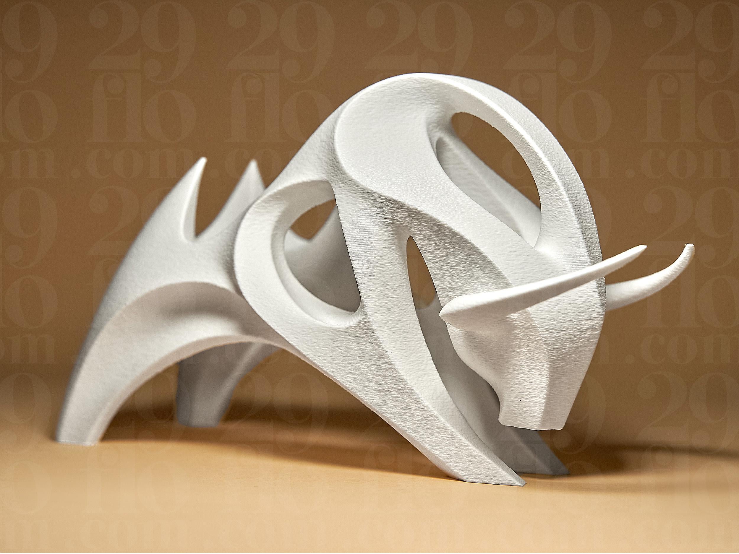 Abstrakte Stier Skulptur – Moderne Dekofigur im minimalistischen Stil | Designobjekt für Büro & Wohnzimmer Fehn-factory.de