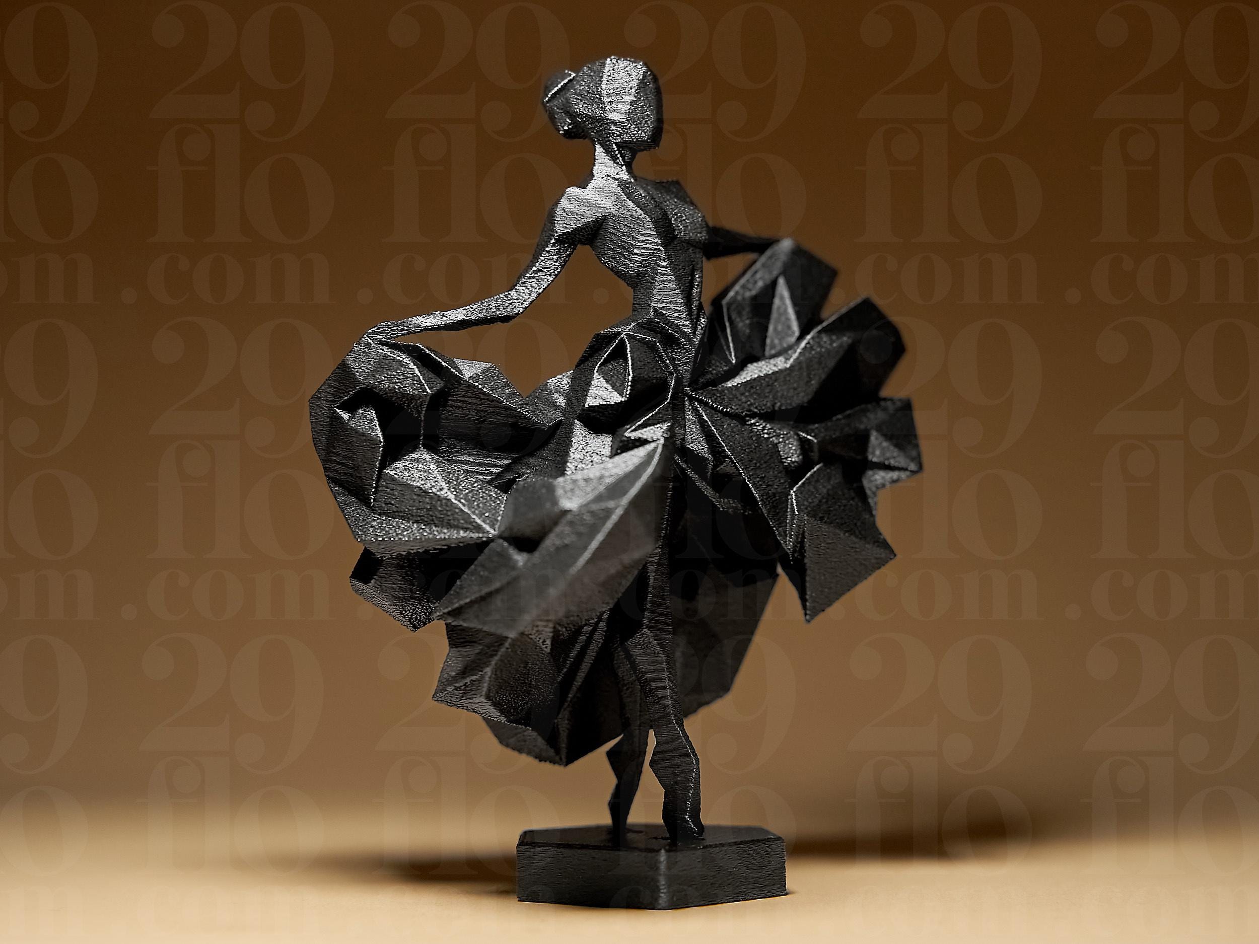 Geometric Ballerina Dancer | Schwarze geometrische Tanzfigur | Moderne 3D-gedruckte Skulptur | Polygon Art | Designer Deko Fehn-factory.de