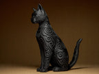Designer Cat Sculpture | Schwarze Katzenfigur im modernen Stil | 3D-Kunstskulptur mit Ornamentstruktur Fehn-factory.de