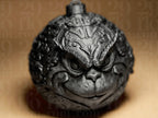 Grinch Weihnachtskugel | Ornamental Dark Art | Gothic Christbaumkugel | Deko Anhänger