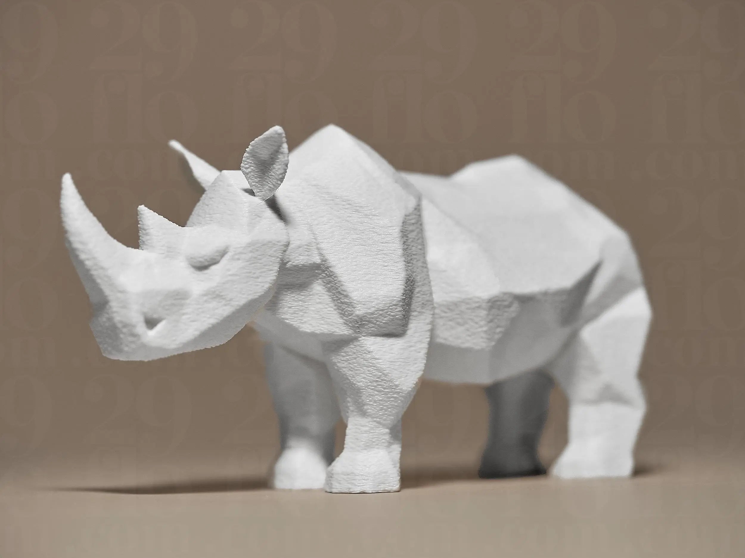 Rhino Decor Figurine | Geometrisches Nashorn | Moderne Tierfigur in Schwarz oder Weiß Fehn-factory.de