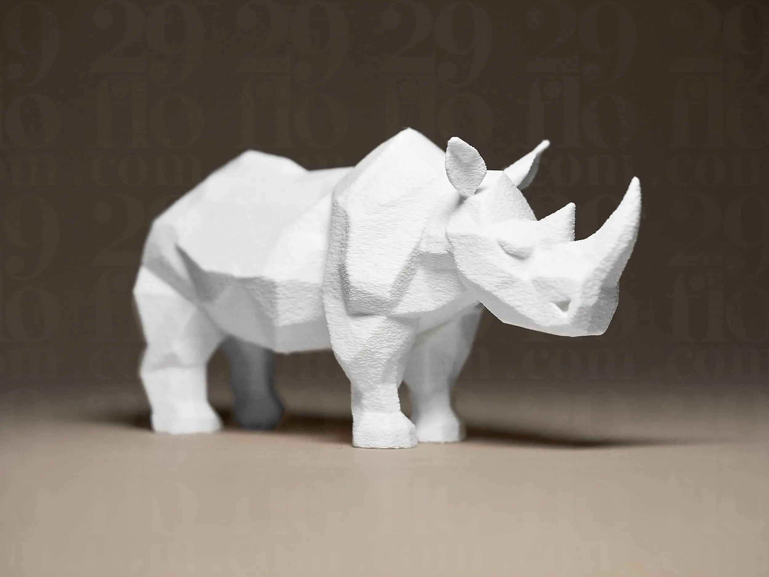 Rhino Decor Figurine | Geometrisches Nashorn | Moderne Tierfigur in Schwarz oder Weiß Fehn-factory.de