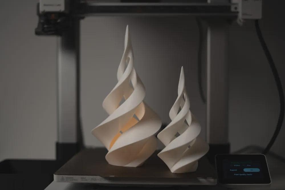 Abstrakt Spiral Weihnachtsbaum | Minimalistische Skulptur | Moderne Laterne | Design Deko Fehn-factory.de