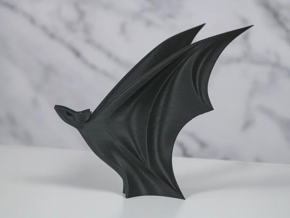 Fliegende Fledermaus Skulptur | Dark Art Bat Figure | Abstrakte Tierstatue | Gothic Deko