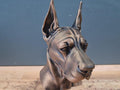 Deutsche-Dogge-Büste (kupierte Ohren) / Realistic Great Dane Bust – Handbemalt & Detailliert