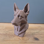 Deutscher Schäferhund Büste – Realistic German Shepherd Dog Bust | Handbemalt & 3D-Printed – Hochdetaillierte Skulptur Fehn-factory.de