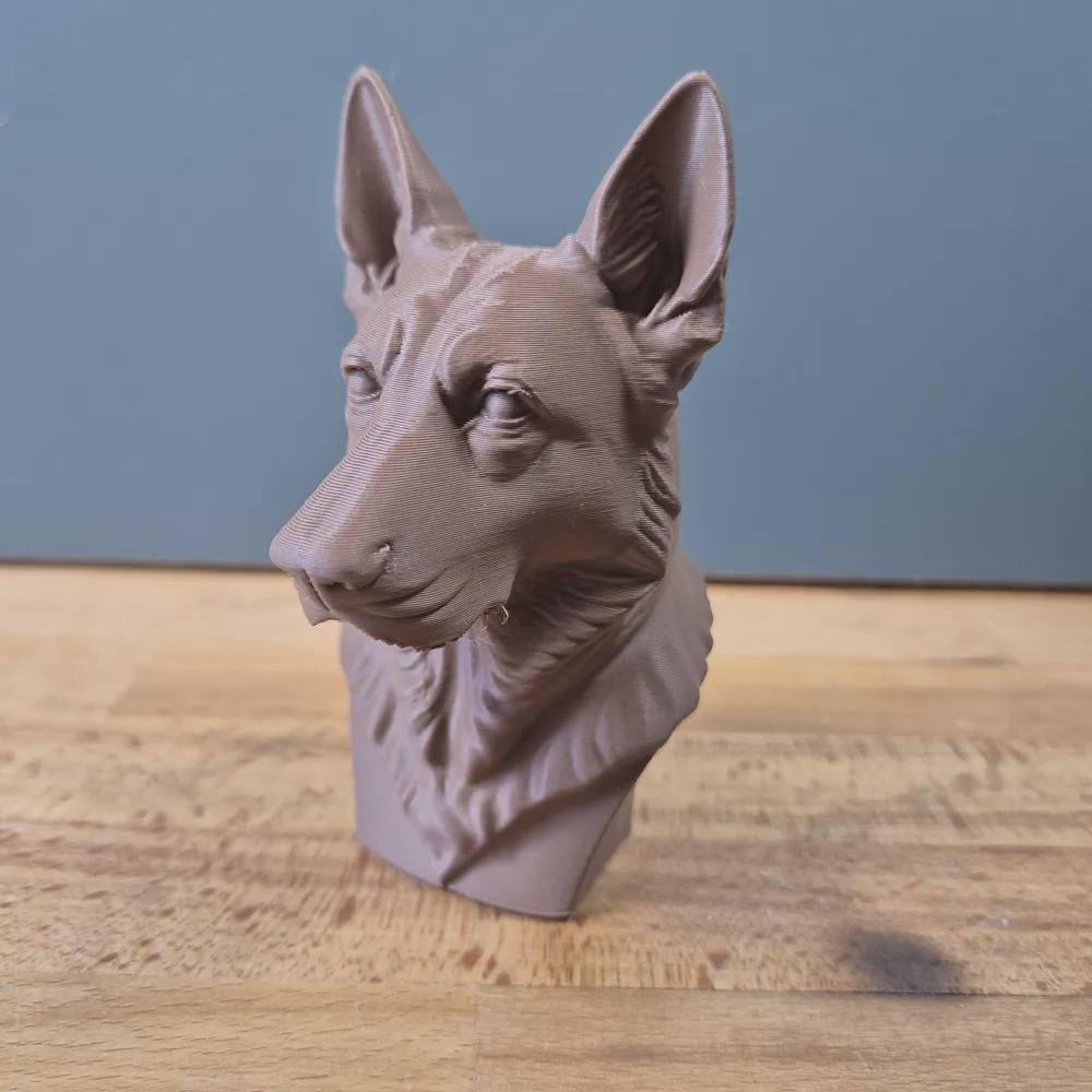 Deutscher Schäferhund Büste – Realistic German Shepherd Dog Bust | Handbemalt & 3D-Printed – Hochdetaillierte Skulptur Fehn-factory.de
