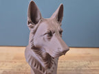Deutscher Schäferhund Büste – Realistic German Shepherd Dog Bust | Handbemalt & 3D-Printed – Hochdetaillierte Skulptur Fehn-factory.de