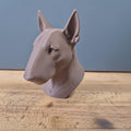 Bull Terrier Büste – Realistic Bull Terrier Dog Bust | Handbemalt & 3D-Printed – Hochdetaillierte Skulptur (DE/EN) Fehn-factory.de
