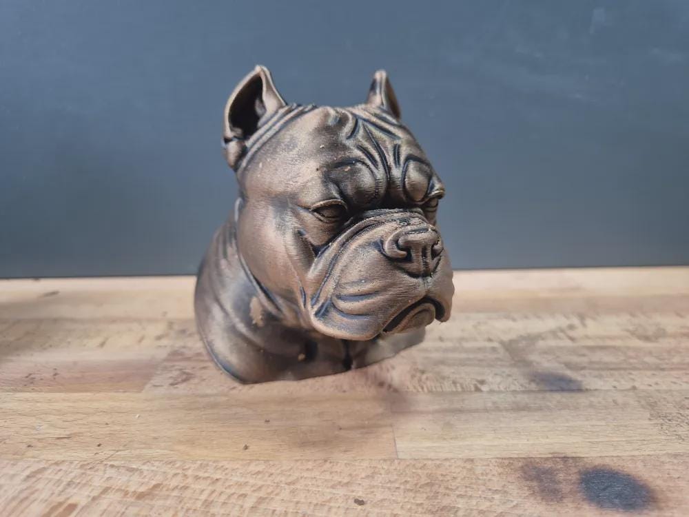 Pocket Bully Büste / Realistic Pocket Bully Bust – Handbemalt & Detailliert