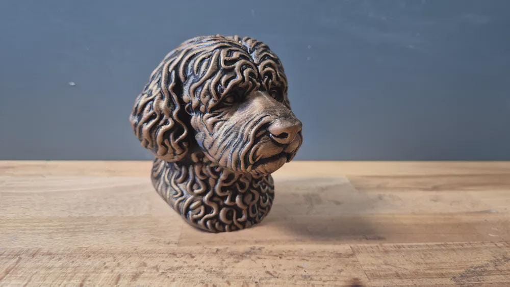 Portugiesischer Wasserhund Büste – Realistic Portuguese Water Dog Dog Bust | Handbemalt & 3D-Printed – Ultra-Detaillierte Sculpture